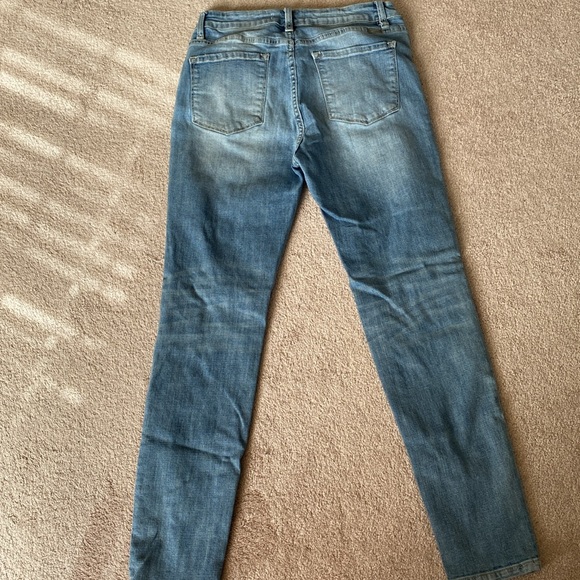 KanCan Distressed Medium Wash Denim Jean, size 10 x 30” inseam - Picture 4 of 7